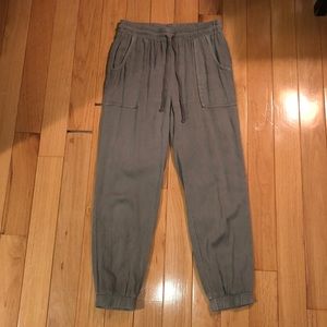 Army green cargo jogger